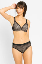 Load image into Gallery viewer, Berlei Barely There Lace Contour Bra